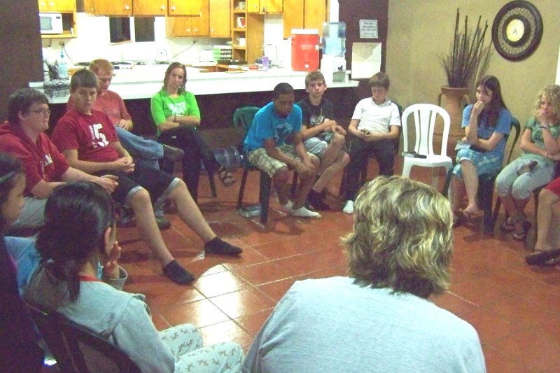 100_3493.JPG - Team meeting/sharing time.